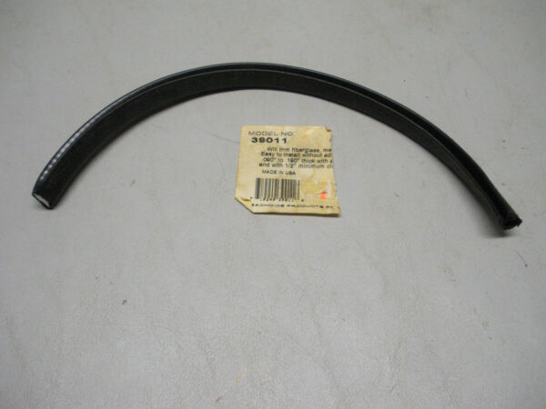Seachoice Boat Lip Trim With Lock Molding 39011 Black Price Per Foot