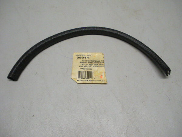 Seachoice Boat Lip Trim With Lock Molding 39011 Black Price Per Foot - Image 2