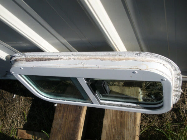 Chris Craft Commander Small Sliding Window Assembly With Screen - Image 5
