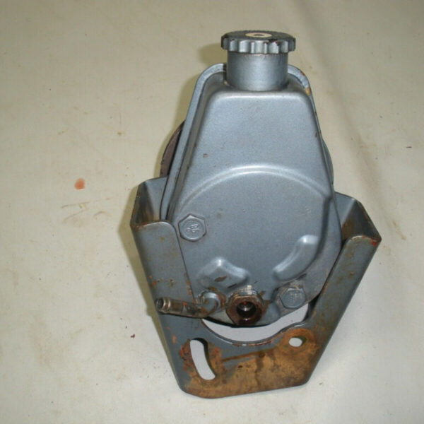Yamaha GM 305 V/8 Power Steering Pump, Pulley and Bracket (YSC-10070-00-0C)