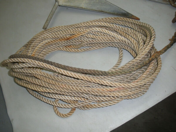 9-10 lb Galvanized Fluke Anchor and 80' of Line, 12" of Chain - Image 3