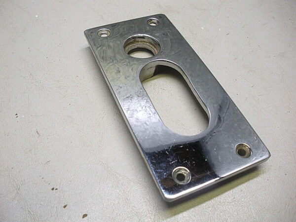 Hatteras Yachts Port Side Salon Outside Door Latch Cover. For Getty 1520 - Image 2