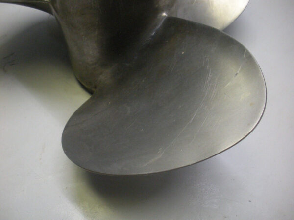 Michigan 3 Blade Stainless Steel Right Hand Propeller 14 1/2" X 17 P, SSM247-C - Image 3