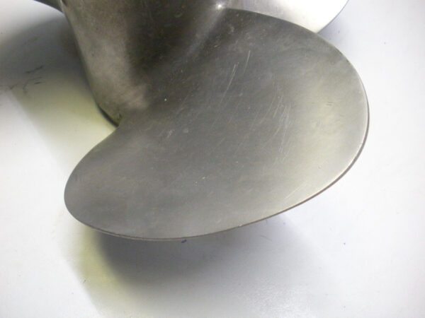 Michigan 3 Blade Stainless Steel Right Hand Propeller 14 1/2" X 17 P, SSM247-C - Image 4