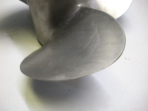 Michigan 3 Blade Stainless Steel Right Hand Propeller 14 1/2" X 17 P, SSM247-C - Image 5