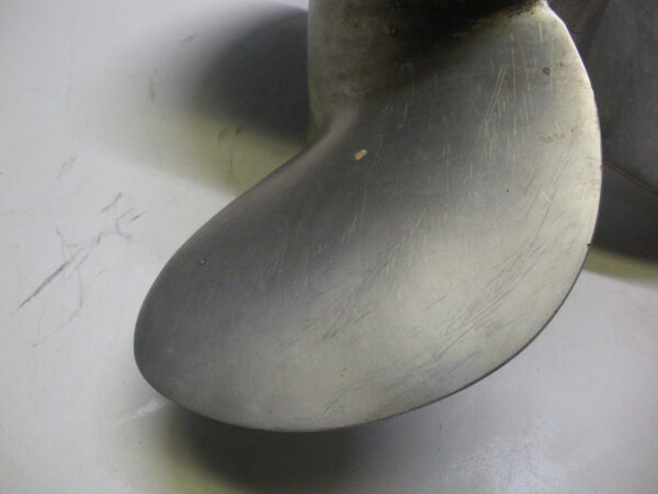 Michigan 3 Blade Stainless Steel Right Hand Propeller 14 1/2" X 17 P, SSM247-C - Image 8