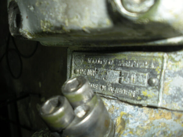Volvo Penta AQ125 4 Cylinder Outdrive - Image 5