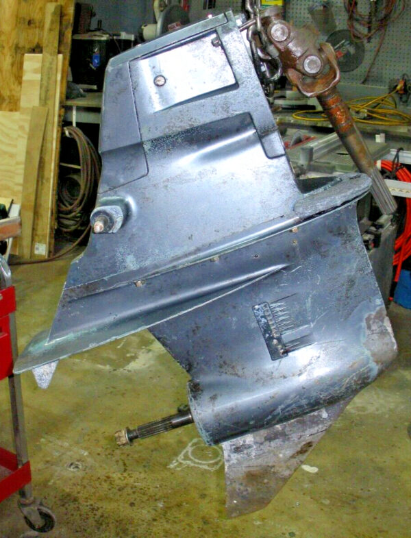 Yamaha 5.0 DR V/8 Outdrive - Needs Repair - Image 2