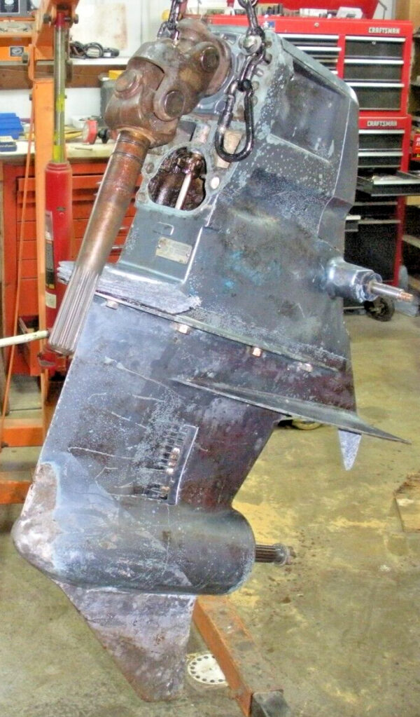 Yamaha 5.0 DR V/8 Outdrive - Needs Repair - Image 4