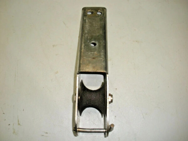 Seadog Medium Fairlead Anchor Bow Roller 328057 - Image 3