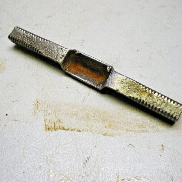 Hatteras Dexter Door Lock Cross Spindle. Fits Lock Set 1159