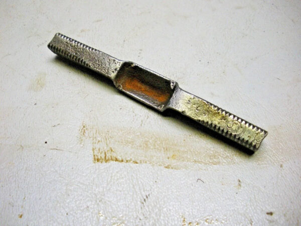 Hatteras Dexter Door Lock Cross Spindle. Fits Lock Set 1159