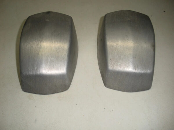 Pair of Vintage Wilcox Crittenden Cast Alloy Clam Shell Vents - Image 3