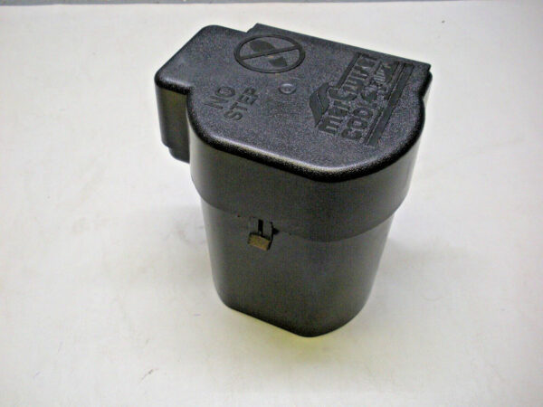 Genuine Mercury Mercruiser Quicksilver "Cool Fuel" Cooler Housing 807807/ 807806 - Image 2