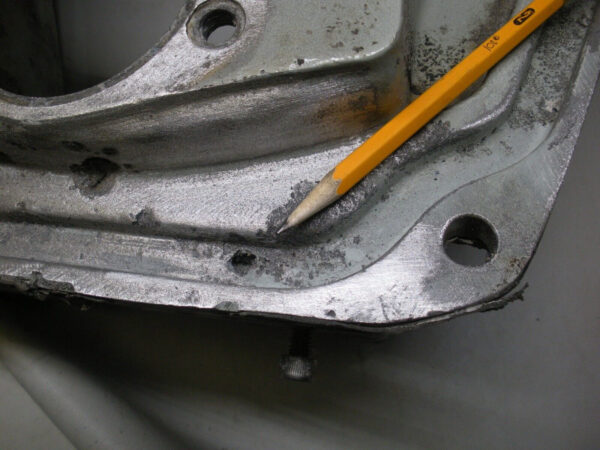 Volvo Penta Gimbal Housing 850676 With Shroud and Steering Arm - Image 10