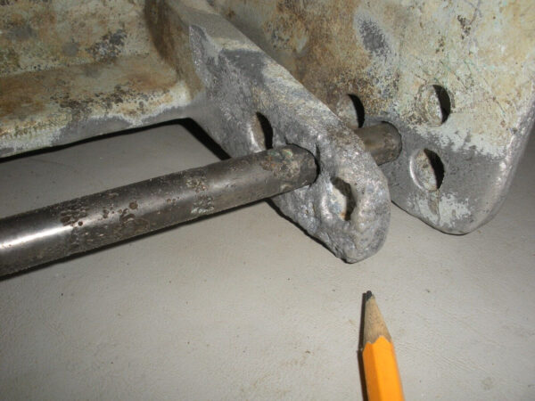 Volvo Penta Gimbal Housing 850676 With Shroud and Steering Arm - Image 12