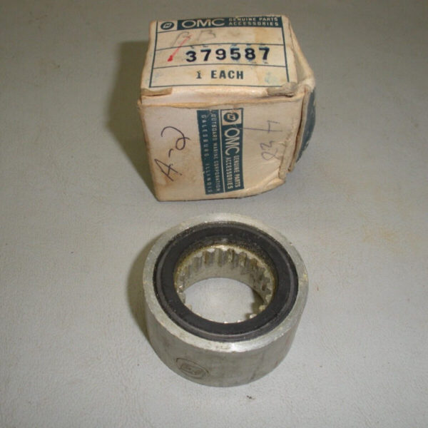 Genuine OMC Johnson Evinrude Gear Retainer Seal 379587