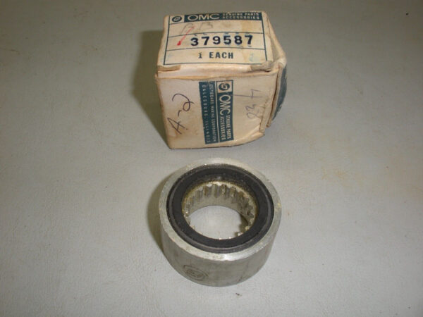 Genuine OMC Johnson Evinrude Gear Retainer Seal 379587