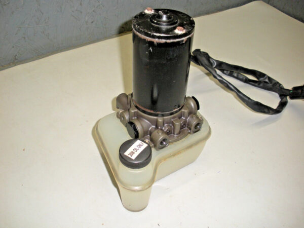 Volvo Penta Trim Tabs Pump Assembly 3819847 - Image 2