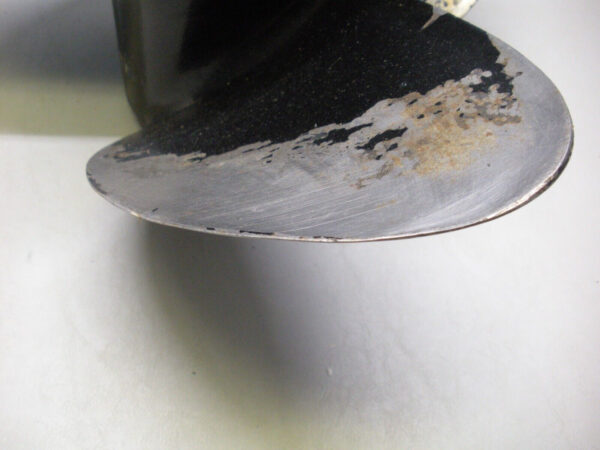 OMC 3 Blade Aluminum Propellers Set 15" X 17P 431930 Port, 391290 Stb - Image 10