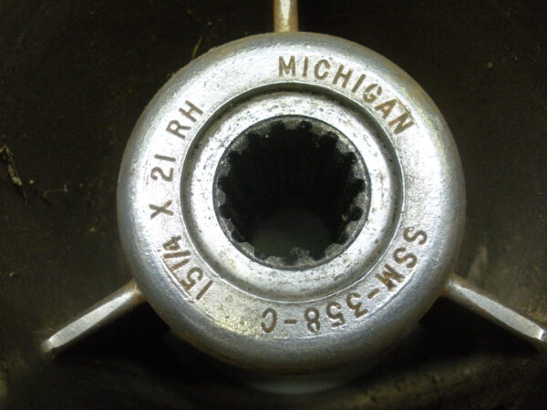 Michigan 3 Blade Stainless Steel Right Hand Propeller 21" X 15 1/4 P, SSM-358-C - Image 8