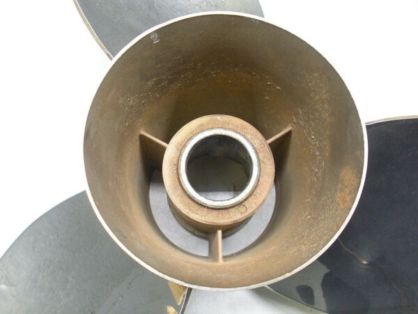 Mercruiser Quicksilver Thunberbolt Stainless Steel Propeller QS5004X 15.5 X 17P - Image 3