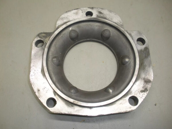 Detroit Diesel Raw Water Pump Drive Flange Adapter 5193551 - Image 2