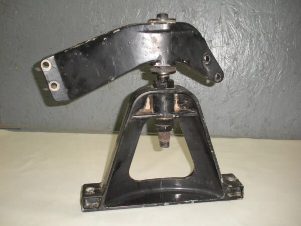 Mercruiser Mercury 3.0 Front Engine Mount Assembly 32778, 73571A 2, 35862
