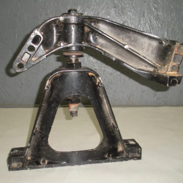 Mercruiser Mercury 3.0 Front Engine Mount Assembly 32778, 73571A 2, 35862