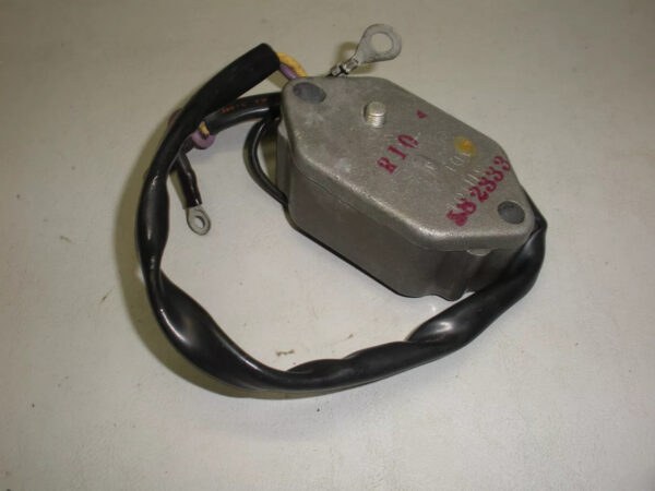 Genuine OMC Johnson Evinrude Voltage Regulator 582333