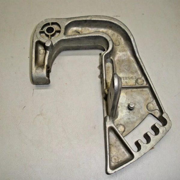 Genuine OMC Johnson Evinrude Motor Bracket 391955