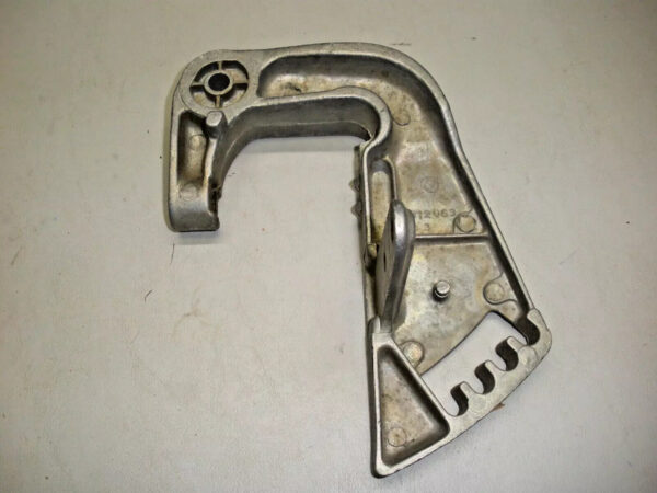 Genuine OMC Johnson Evinrude Motor Bracket 391955