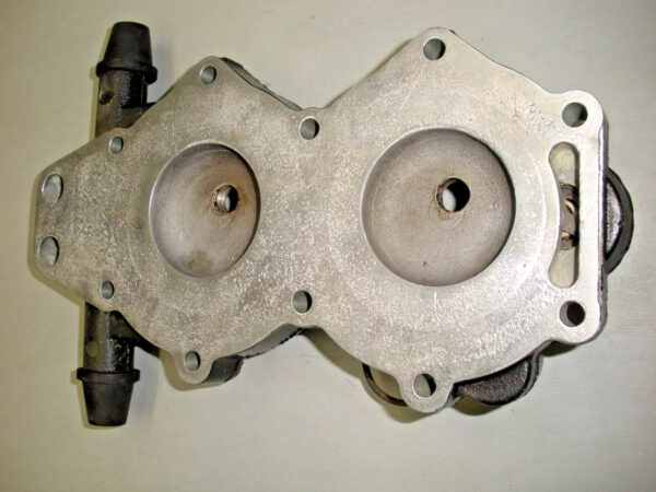 Genuine OMC Johnson Evinrude Cylinder Head 333543 - Image 4