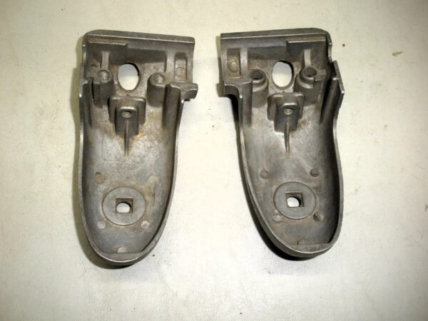 OMC Johnson Evinrude Port and Starboard Lower Mount 315407, 315406 - Image 3