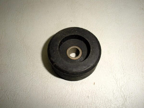 OMC Johnson Evinrude Lower Mount 331972 - Image 2