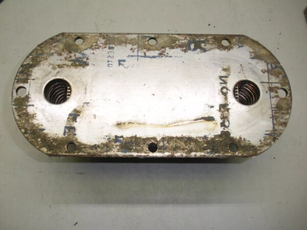 Detroit Diesel Oil Cooler Assembly 5129421 - Image 6