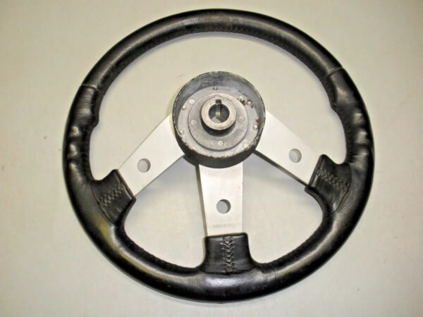 Dino Bayliner US Marine Steering Wheel 13 1/2" Diameter - Image 4