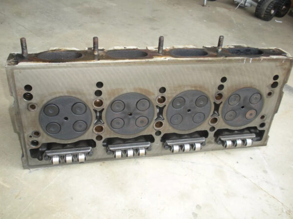 Detroit Diesel 8V71 Cylinder Head Assembly 5117433 - Image 6