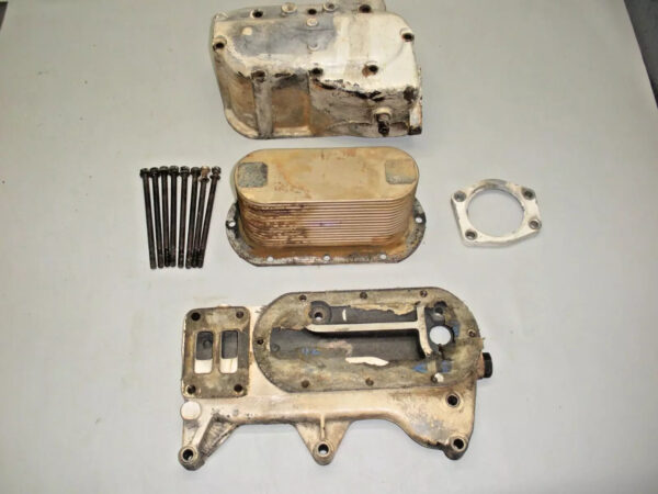 Detroit Diesel Oil Cooler Assembly 5129421 - Image 2