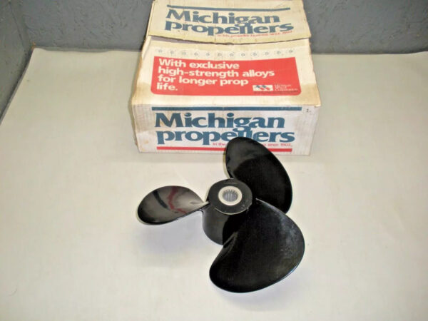 Michigan 14" X 19P Aluminum Three Blade Propeller 082032-1