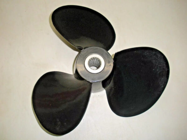 Michigan 14" X 19P Aluminum Three Blade Propeller 082032-1 - Image 3