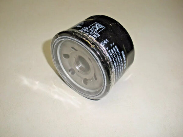 Genuine Suzuki Oil Filter 16510-87J01. Replaces 16510-87J00