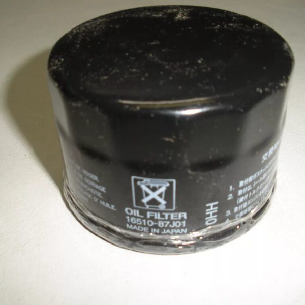 Genuine Suzuki Oil Filter 16510-87J01. Replaces 16510-87J00