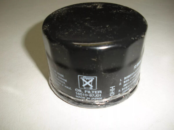 Genuine Suzuki Oil Filter 16510-87J01. Replaces 16510-87J00 - Image 2