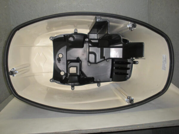 Used Suzuki 200 H.P. Four Stroke Engine Cover 61404-96821-QTN - Image 8