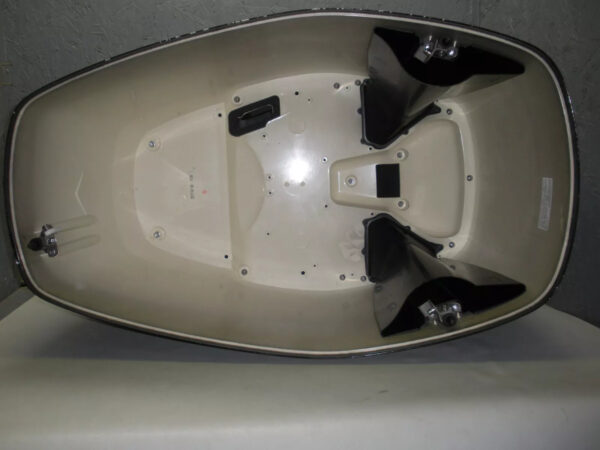 Used Suzuki 250 H.P. Four Stroke Engine Cover 61420-98802-YAY - Image 10