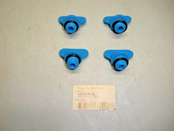 Pack of (4) Sierra Drain Plugs 18-4226. Replaces Mercury 22-806608A1, A02