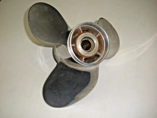 Suzuki Stainless Steel Three Blade Propeller 14" X 16P. 990C0-00610-16P - Image 2