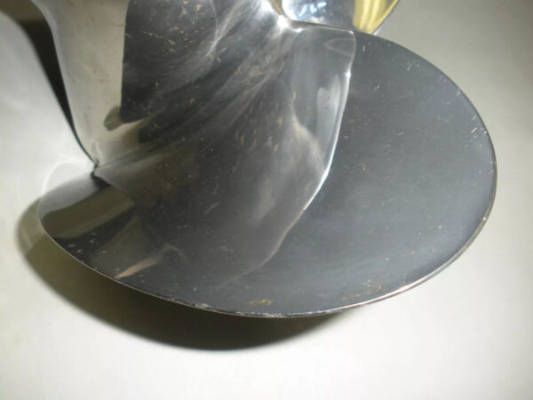 Suzuki Stainless Steel Three Blade Propeller 14" X 16P. 990C0-00610-16P - Image 3