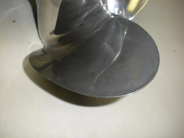 Suzuki Stainless Steel Three Blade Propeller 14" X 16P. 990C0-00610-16P - Image 4